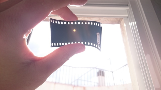 Come vedere l'eclissi solare con la pellicola