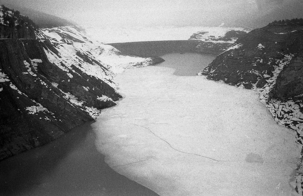 lago ghiacciato