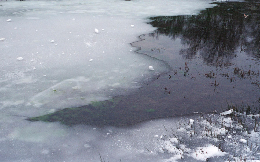 lago ghiacciato