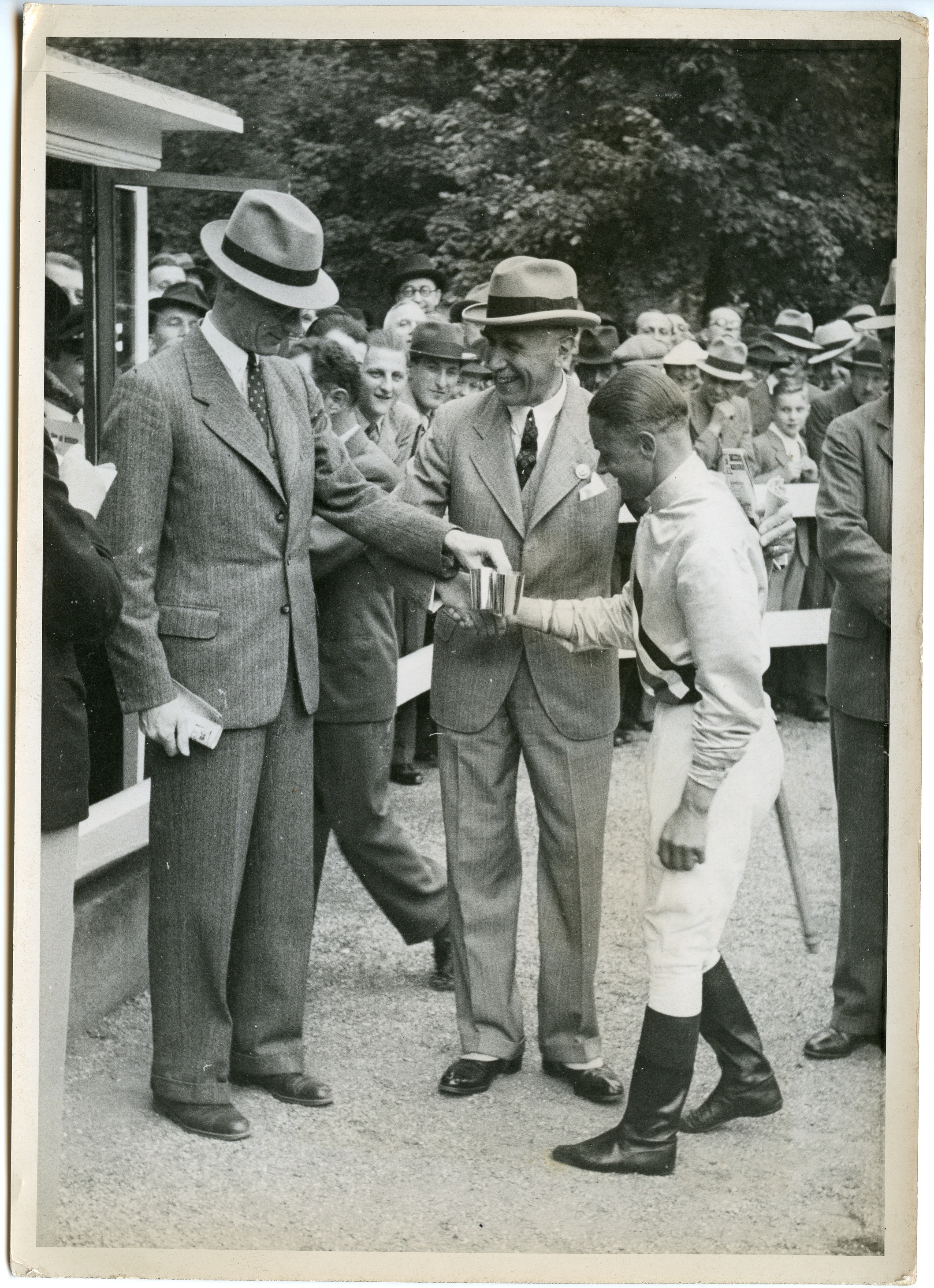 Giugno 1938 - Otto Shmidt Emporio del tempo - Equitazione